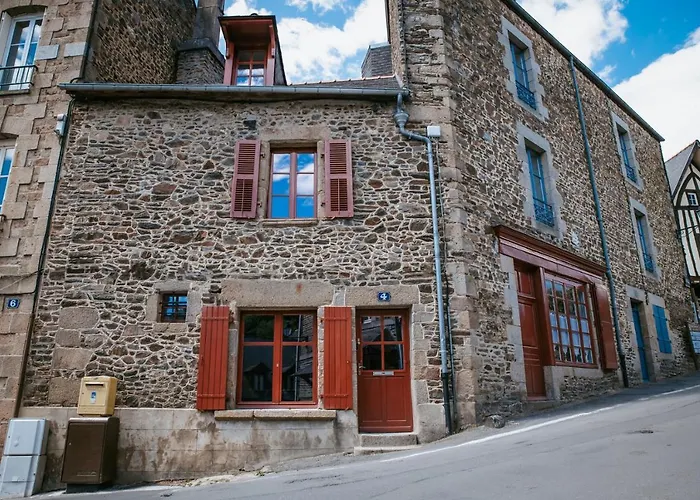 Maison Quartier Medieval Au Pied Du Chateau Fougeres